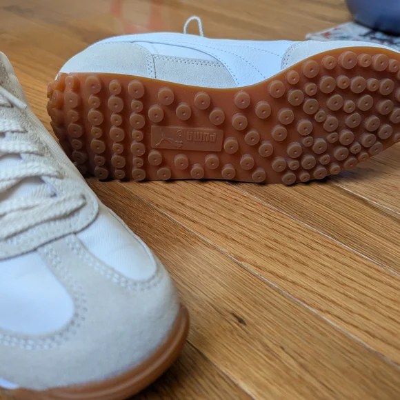 Puma Women's White Sneakers - Picture 5 of 12